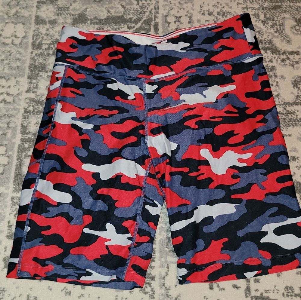 Calvin Klein Red Blue Camouflage Shorts XL